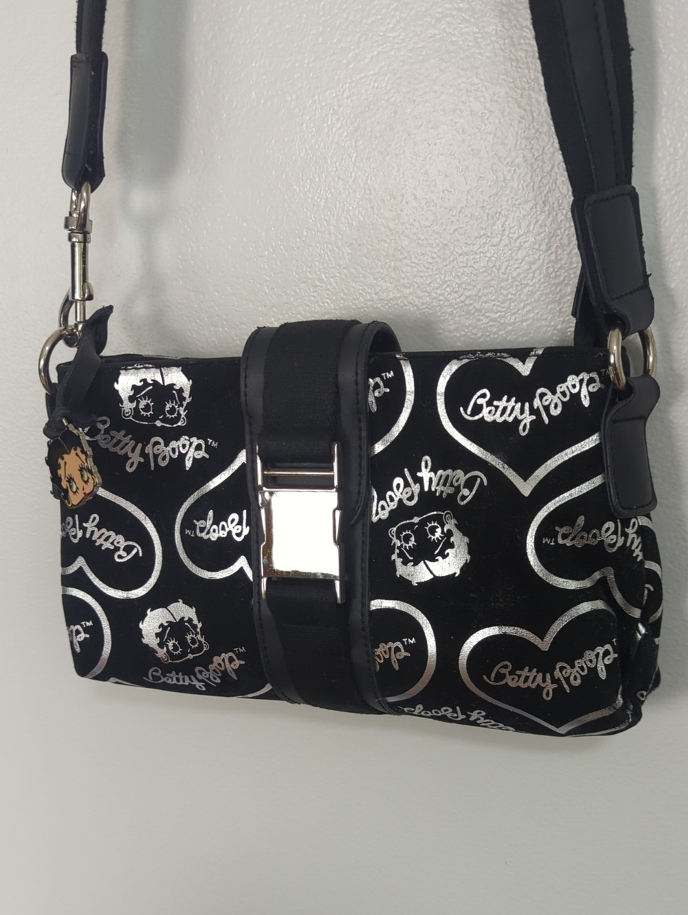 Vintage 2000s Y2K Betty Boop Black & Silver Heart Shoulder Bag